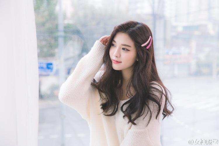 王毅会见伊朗外长阿拉格齐